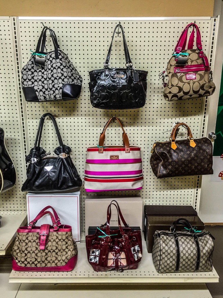 pawn-shop-flagstaff-arizona-used-handbags